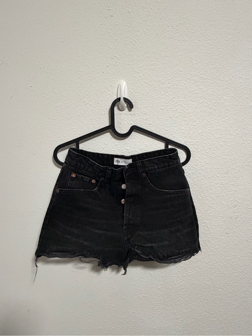 Zara Black High-Rise Raw Hem Denim Shorts